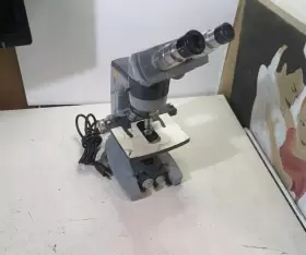 1062-1 American Optical Spencer 10 Series Binocular Microscope 4 Objective Lens