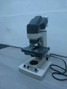 1130 American Optical Ao One-ten Illuminator Teaching Microscope