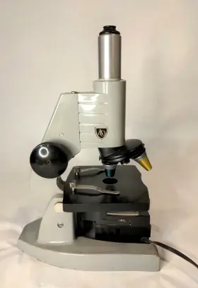 B-35-83 American Optical Ao Microscope With 2 Objectives 10x And 43x