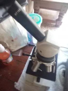 101101385 Amscope Microscope #2