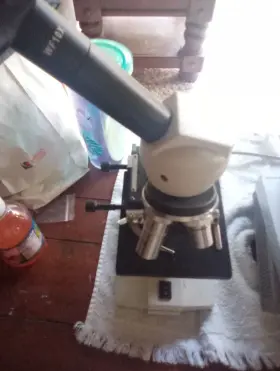 101101385 Amscope Microscope #3