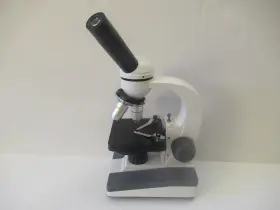 1396960 Amscope Student Microscope