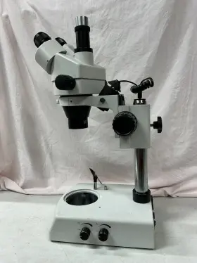 Sm-2tz Amscope Series Trinocular Stereo Microscope On Pillar Stand As Is Unteste