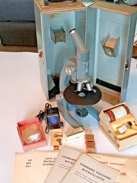 Istx8l Bausch Lomb And Teaching Microscope 97x 43x 10x Illuminator Case