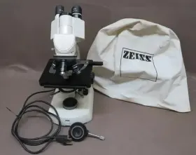 470801 Carl Zeiss Illuminating Microscope - Tested And Working