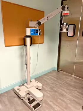 Carl Zeiss 6/s5 Surgical Microscope Opmi 6 -sfr Xy S5 Stand Foot Pedal And Light Source