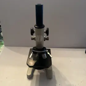 Lm-180 Eagle Microscope Model Lm 180 With 3 Objectives No Cord Included