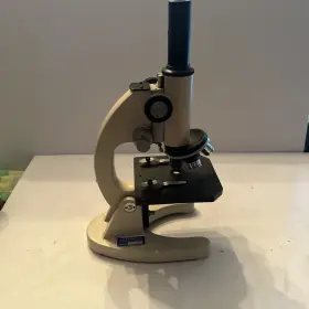 Lm180i Eagle Microscope Model Lm 180i With 3 Objectives No Cord Included