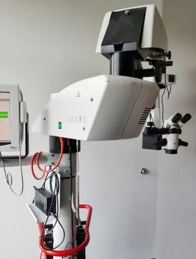 M820 Ecleris Leica Ophthalmic Surgical Microscope With F40 Stand #2