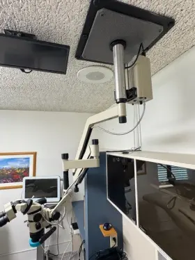 M793-05539 Global Surgical M793hd/hdc Halogen Two System Microscope
