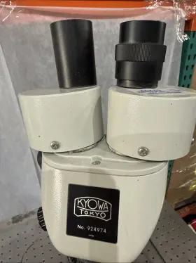 924974 Kyowa Tokyo Microscope No. With Adjustable Stand And Light #3