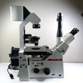 090-134.010-000 Leica Triocular Inverted Fluorescence Microscope Dmirbe