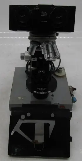 1316-3092 Leitz Wetzlar Dialux Upright Microscope