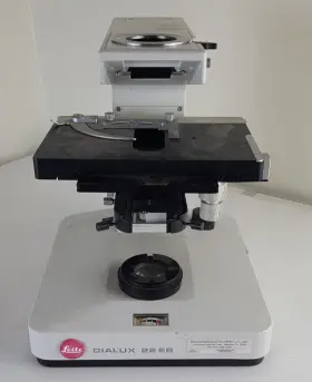 22-eb Leitz Dialux 22 Eb Microscope Powers On Body Only #2