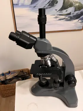 740t Levenhuk Microscope - Trinocular With Digital Camera Inch Nearly New #2