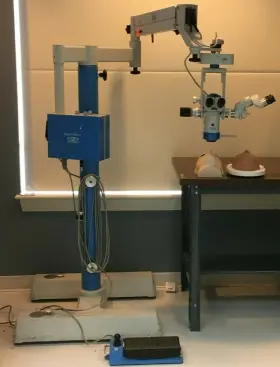 613-204 Moller-wedel/cooper Surgical X/y Adjustable Bino Ophthalmic Microscope