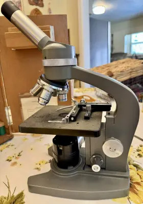 88881 Monolux Vintage Microscope No.88881 With Locking Wooden Carry Case And Key
