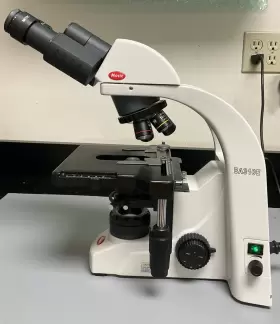 Ba310e Motic Microscope With 4x 10x 40x And 100x Objectives No Power Supply