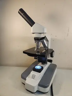 T0.5a National Microscope Model 4/10/40x Lenses