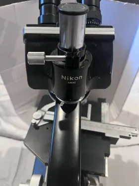 68042 Nikon Microscope