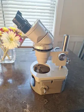 Smz-2 Nikon Stereoscopic Stereo Zoom Microscope Smz -2 With 10x Oculars And Base
