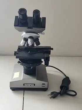 520516 Olympus Ch Series Microscope 4 Objectives With Light Source