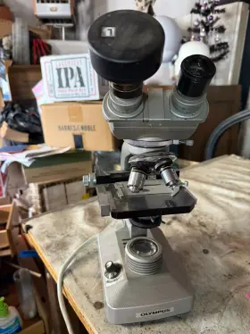 Kh235328 Olympus Tokyo Binocular Microscope Model 250459 Khc-bi 6 Objectives