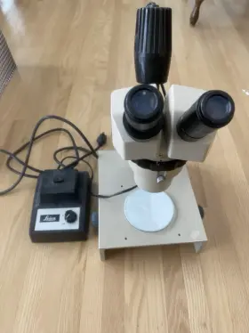 Vmt-4f Olympus Stereoscopic Microscope 1x 4x With Leica 31-35-28 Illuminator