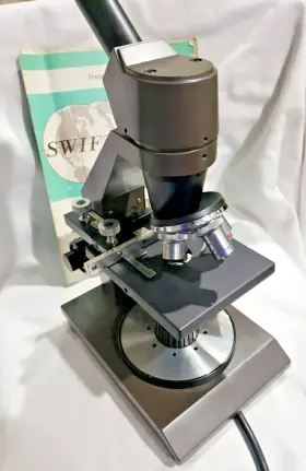 M458vr Swift Instruments Collegiate 400 Series Microscope With 4 Objectives And Box