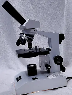 0207279 Unico Compound Microscope 40/0.65 10/0.25 4/0.1 Functional Working Light