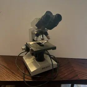 Xsz-1070 Wesco Microscope With 4 Objectives