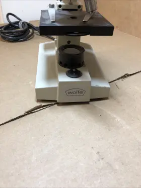 97h07404 Wolfe Carolina Biology Supply Company Microscope #2