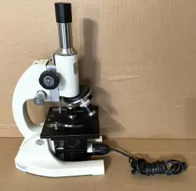 C2090913 Wolfe Lighted Student Microscope With 3 Lenses