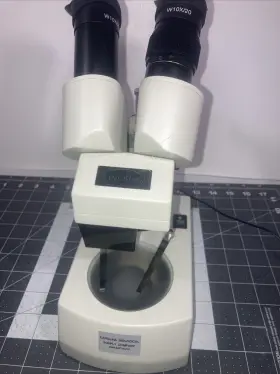 59-0950 Wolfe Carolina Biological Microscope