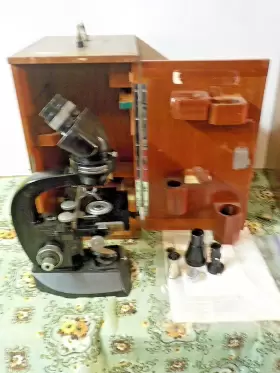 273541 Zeiss Vintage T S Microscope And Accessories / Case