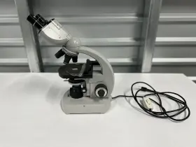 X100-081234 Zeiss Microscope Model X-100 With 100x 40x 10x 4x Objectives
