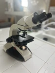Leica Cme 1349521X Microscope - Objectives (4X,10X,40X) Excellent Condition. Fixed Price $399.00.