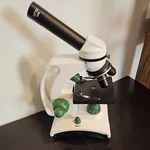 Omano OM117L Student Microscope Kit Excellent Condition- Comes With Supplies!. Fixed Price $35.00.
